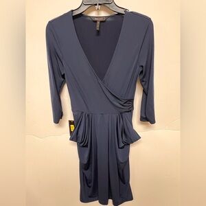 BCBG MAXAZRIA NAVY BLUE ELEGANT WRAP DRESS. SIZE XS. SIDE POCKETS  POLYESTER NWT